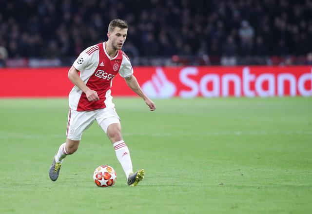 皇家马德里发布备战花絮;国际比赛日强势反弹;荷甲任务艰巨;团队化学反应显著 皇家马德里发布备战花絮;国际比赛日强势反弹;荷甲任务艰巨;团队化学反应显著