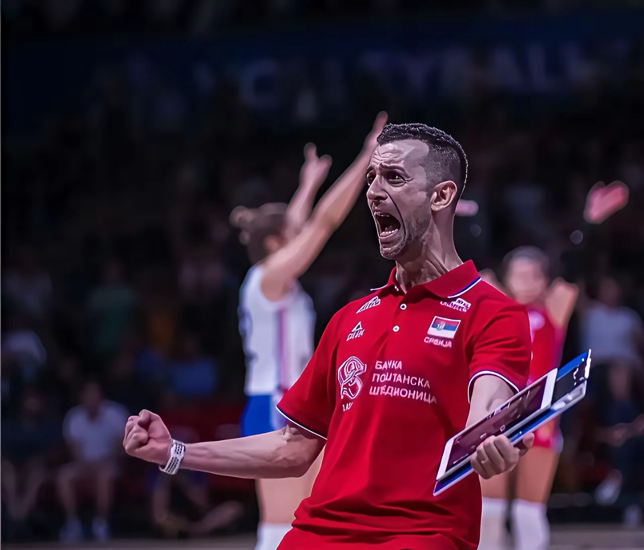 窗口期罗马豪取连胜——英超节点到来；更衣室稳定；轮换策略成焦点的简单介绍