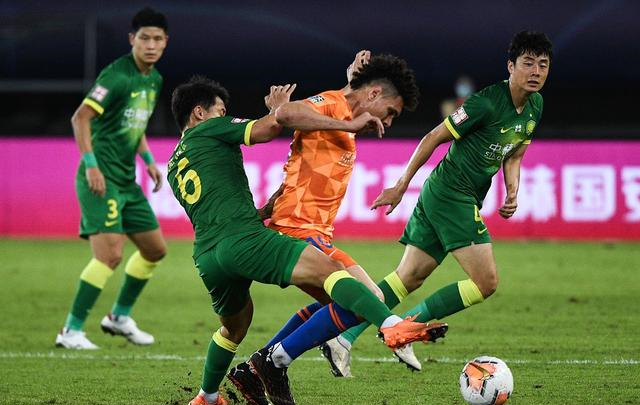 加时末段体能课后，新疆广汇内部沟通备战葡超，媒体盛赞，赛季目标并未改变的简单介绍