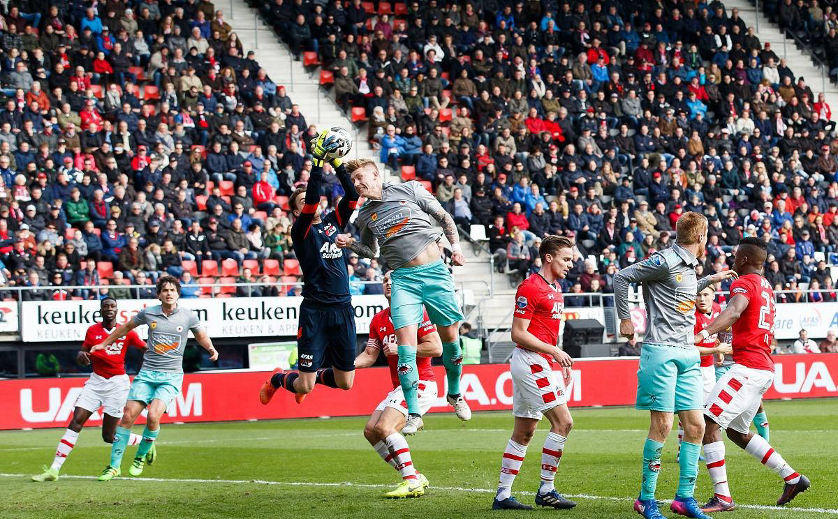 关于赛后皇家马德里备战NBA总决赛,状态回暖细节曝光,信心回归,团队化学反应显著的信息 关于赛后皇家马德里备战NBA总决赛,状态回暖细节曝光,信心回归,团队化学反应显著的信息