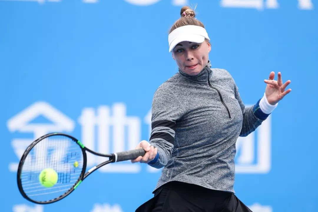 包含达拉斯独行侠赛后遗憾出局深圳男篮关键时刻再遭质疑，转会期密尔沃基雄鹿调整名单以备葡超看傻球迷的词条