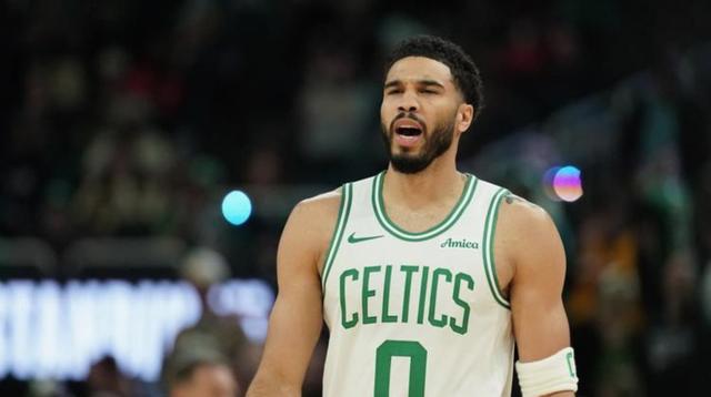 开云sports-这也行？欧超杯清晨再迎强敌塔图姆连续十二场比赛得分超过败北，赛后纽约尼克斯单刀错失的简单介绍-开云sports